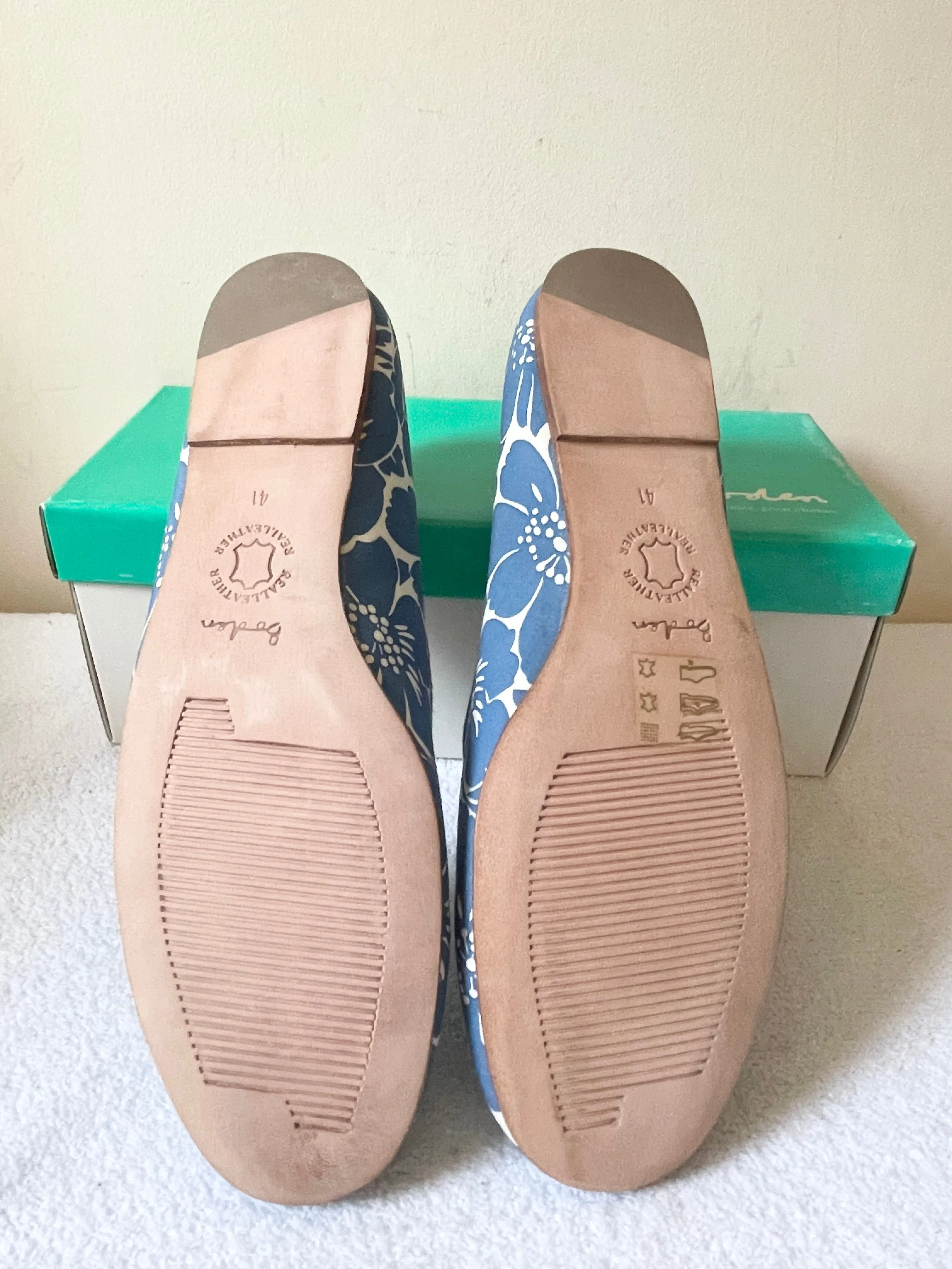 BRAND NEW BODEN BLUE FLORAL PRINT CANVAS & LEATHER BALLERINA FLATS SIZE 7.5/41